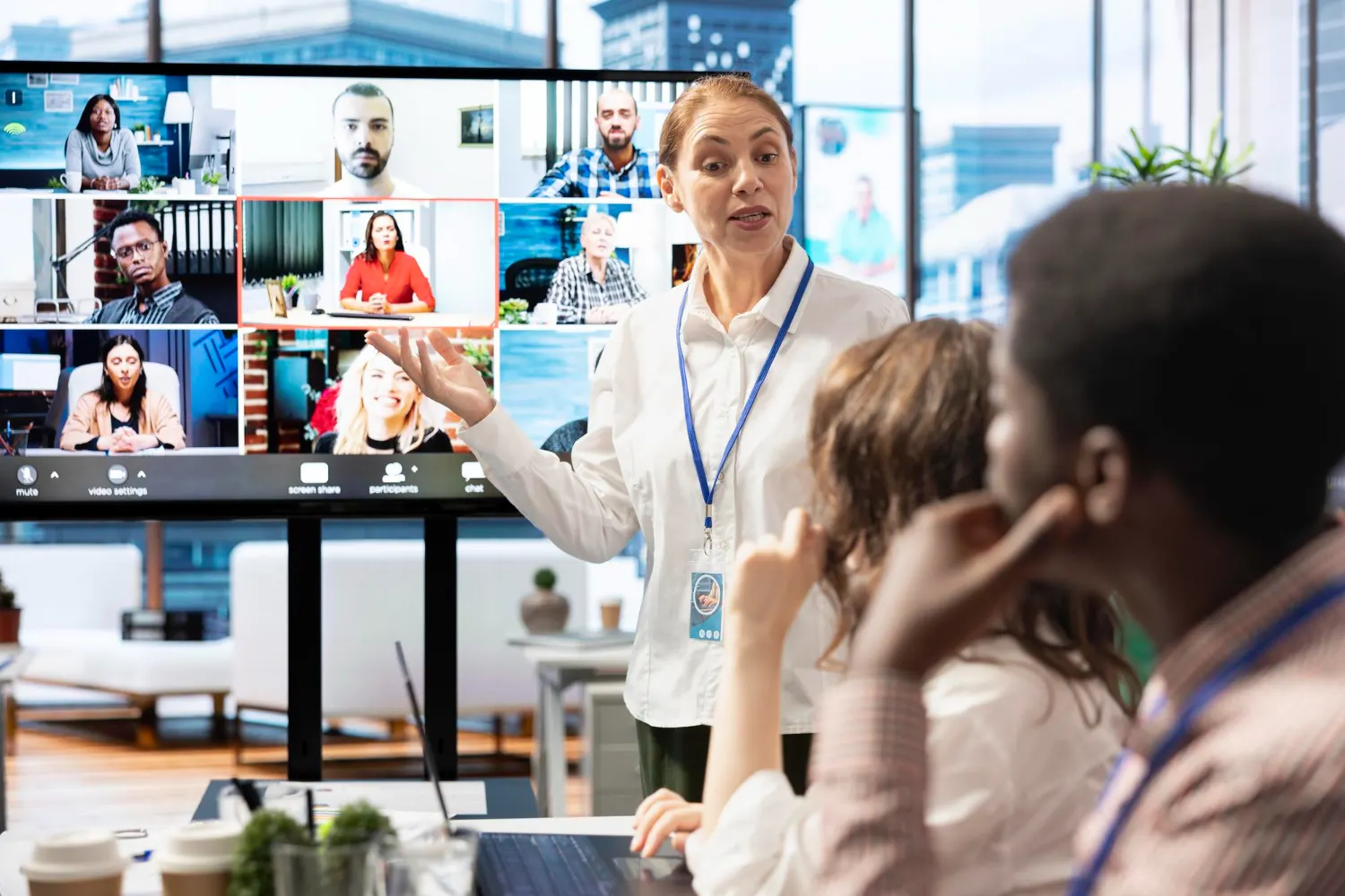 Como organizar eventos online e presenciais de forma mais eficiente 